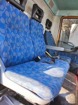 Iveco EuroCargo sedačky - 2