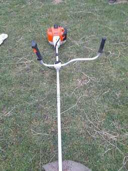 Krovinorez STIHL 240c - 2