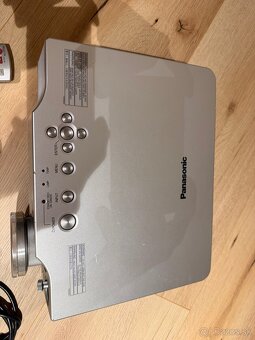 Projektor panasonic - 2