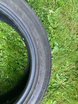 Predám 4ks letných pneu 225/45R18 Bridgestone turanza - 2