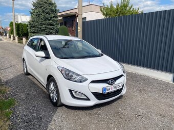 Hyundai i30 1.6i 88kW - 2