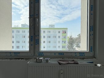 PREDÁM ÚPLNE NOVÉ PLASTOVÉ OKNÁ KVÔLI ZLÝM ROZMEROM - 2