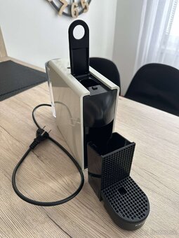 Kávovar Nespresso - 2