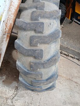Pneu Jcb 4cx 2ks - 2