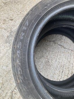 225/45R17 - 2