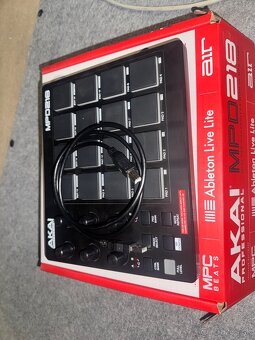 Akai PRO MPD 218 - 2