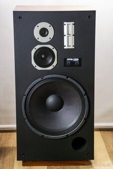 PIONEER HMP-1100 / najvyšší model v danom období, 32kg - 2