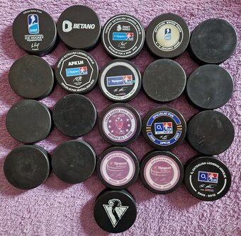 Hokejové puky na prodej - 2