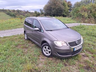 Predám Volkswagen Touran 2009, 1,9tdi,77kw,7 miestne - 2