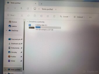Notebook 12" HP.i7 6500U 2x2,50GHz.16gb ram.256gb SSD - 2