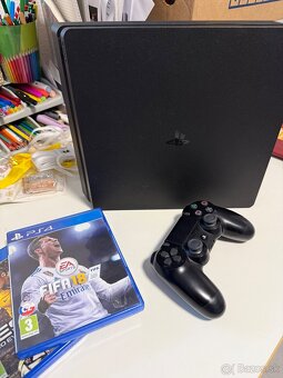 Predám Playstation 4 Slim - 2