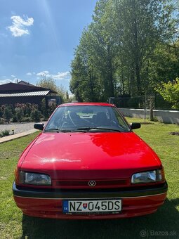 Predám: MAZDA 323 SEDAN - 2
