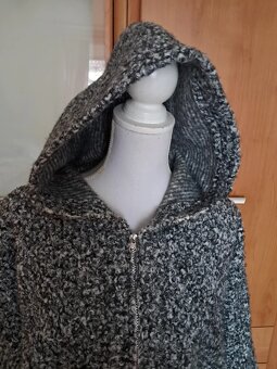 dámsky kabát s kapucou - 2