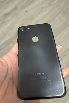Iphone 8 - na súčiastky - 2