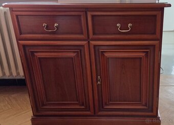 Nábytok z masívu - 2