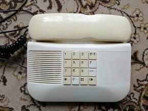 Telefón - 2