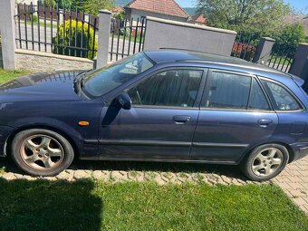 Mazda 323 - 2
