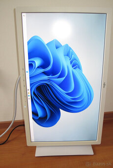 2K LCD monitor Fujitsu 27" P27T-7 - 2560x1440, repro, biely - 2