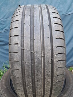 Ponúkam 2 letné pneumatiky Nokian Powerprof 225/50 R17 - 2