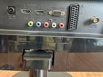 LG 24" monitor - 2
