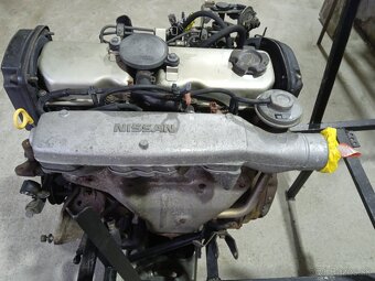 motor nissan - 2