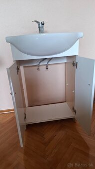 Umyvadlo so skrinkou - 2