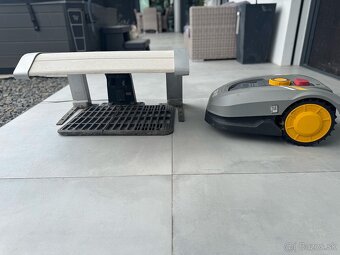 Na predaj Robotická kosačka LandXcape na 600m2 - 2