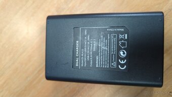 Nabijacka a 2x baterka BLK22 pre fotaky Panasonic - 2
