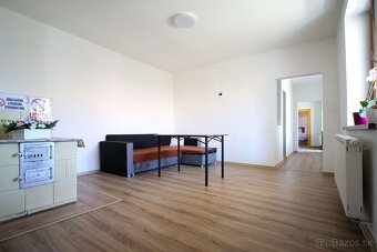 5-izbový rodinný dom - Hontianske Moravce - 2