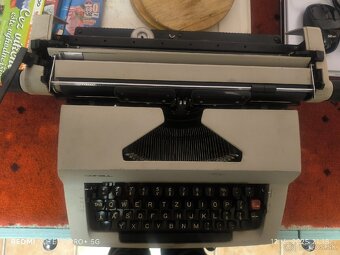 Písací stroj Consul - 2