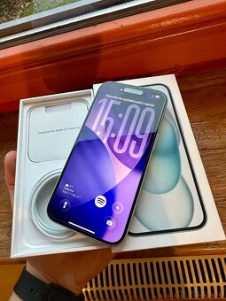 Apple iPhone 15 128GB - 2