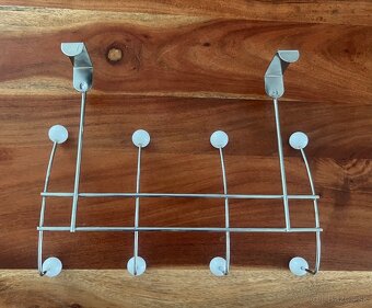 Kovový vešiak na dvere - 2