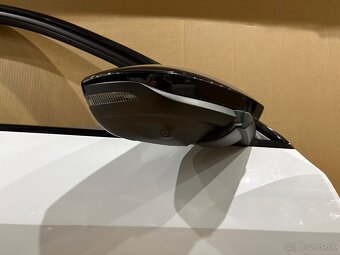 Predné pravé dvere Audi Q8 etron - 2