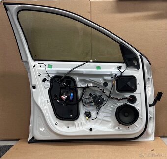 Škoda Octavia 3 ľavé predné dvere - 2