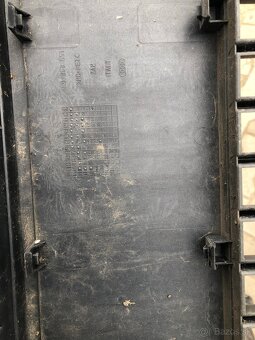 AUDI Q7 - Maska (05-09) S-LINE - 2