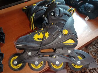 Inline korčule + chrániče (nastaviteľná velkosť 33-36) - 2
