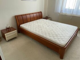 Drevená postel z jelše - 2