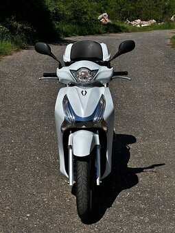 Predám skúter Honda SH 125 ABS 2013 8500km - 2