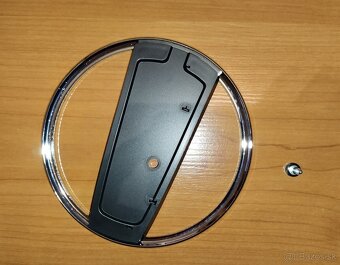 Vertikálny stojan pre konzolu PlayStation 5 slim pro - 2
