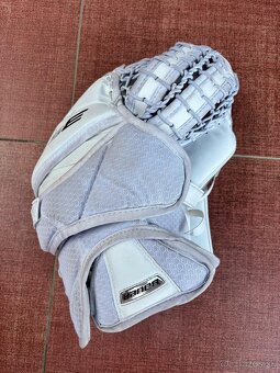Brankárska lapačka Bauer - 2
