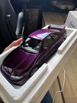 Nissan R33 Skyline 1:18 - 2