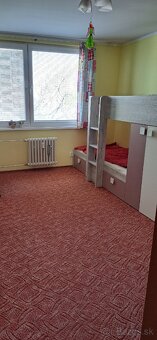 Prenajmem 3 izbový byt na Ostredkoch - 2