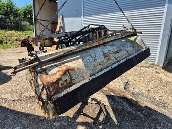 Multicar M25 metla - 2