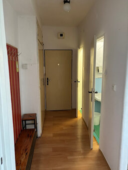 Na predaj trojizbový byt vo Veľkom Šariši - 2