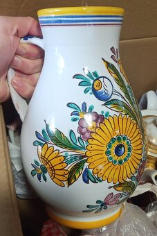 Modranská keramika - vaza krčah tanier drevená polica ... - 2