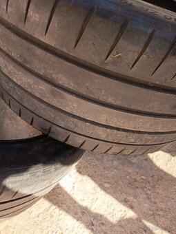 275/40 R19 letné - 2