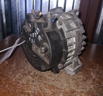 Alternátor Mercedes A 1.9 A0121544502 - 2