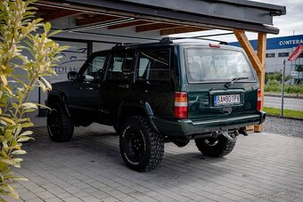 JEEP CHEROKEE XJ - 2