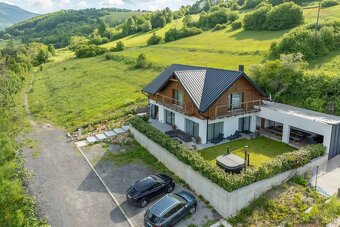 Luxusná rekreačná chata pod Nízkymi Tatrami – dokonalý únik - 2