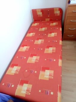 Váľanda s úložným priestorom a matrac - 2